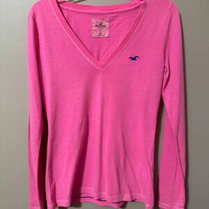💖 Hollister Hot Pink V-Neck Long Sleeve Tee | Classic Logo Embroidery 💖
